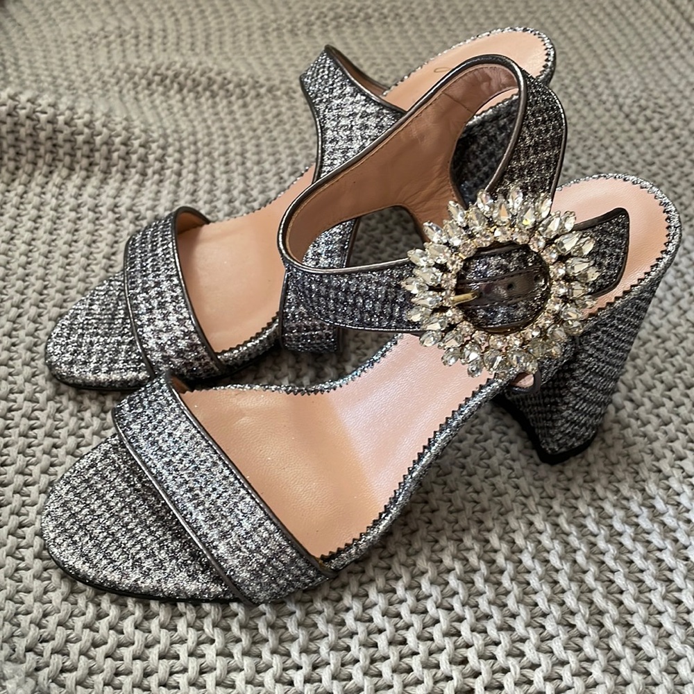Jcrew Size 6 Holiday heels with pendent closure